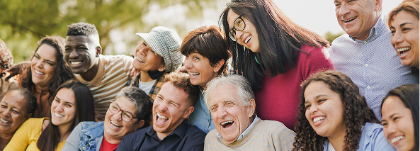 groupe de personnes heureuses
