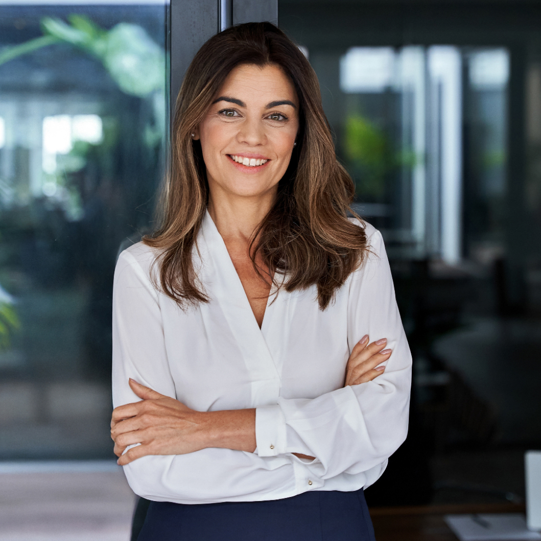 Homme en entreprise représentant la mutuelle collective